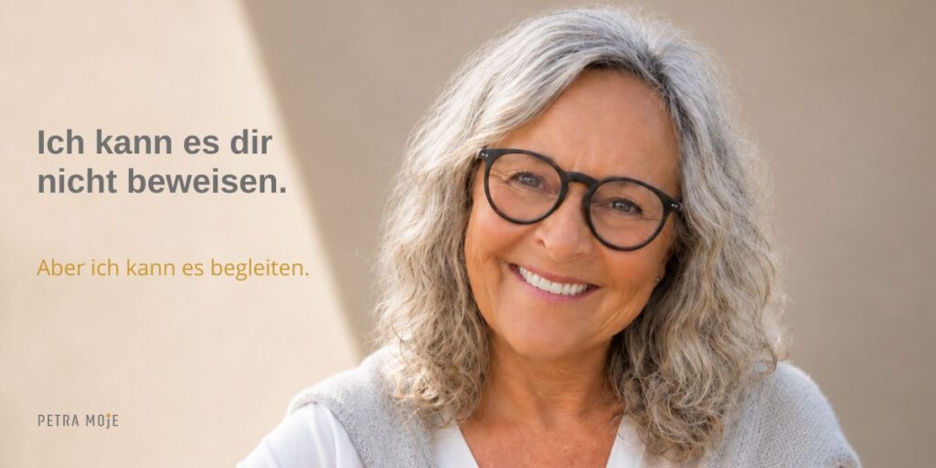 Funktioniert Besprechen wirklich? Petra Moje begleitet Menschen beim traditionellen Besprechen und spricht offen über Erfahrungen statt über Versprechen.