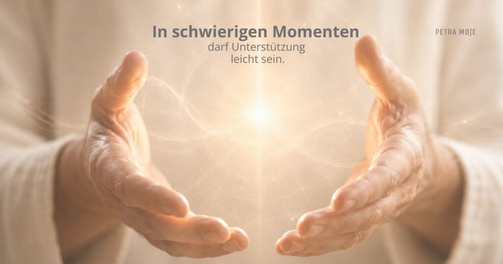 Gürtelrose besprechen. Unterstützung in schwierigen Momenten: Offene Hände als Symbol für Begleitung, Vertrauen und Besprechen. Petra Moje