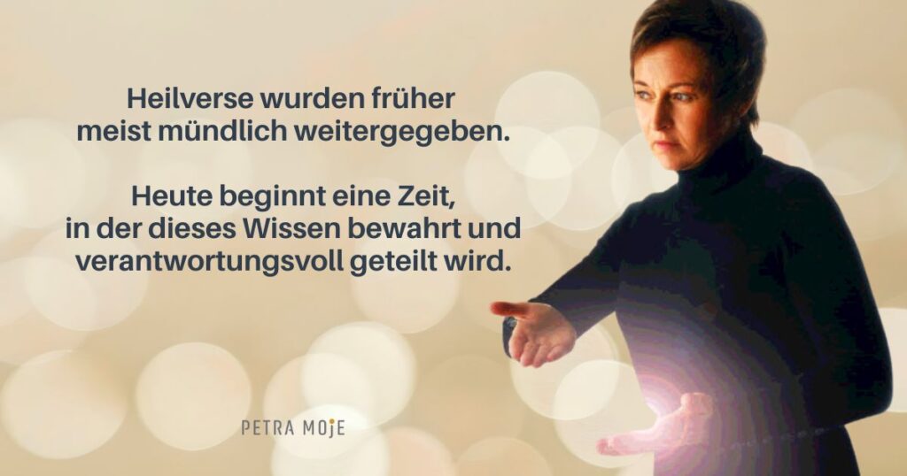 Petra Moje beim Besprechen und zur Weitergabe traditioneller Heilverse